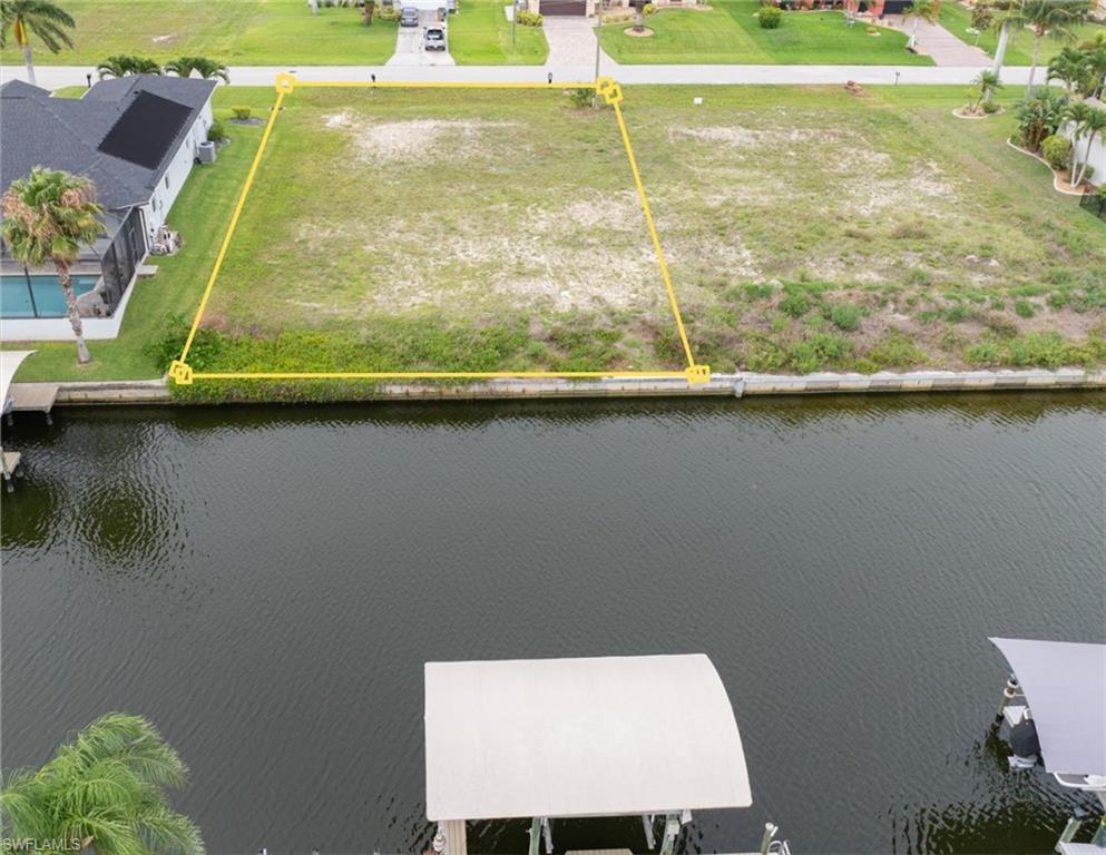 CAPE CORAL - Land