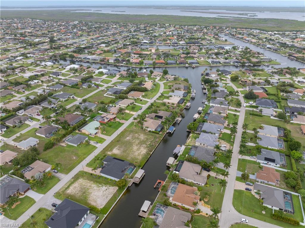 CAPE CORAL - Land