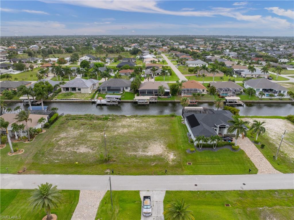 CAPE CORAL - Land