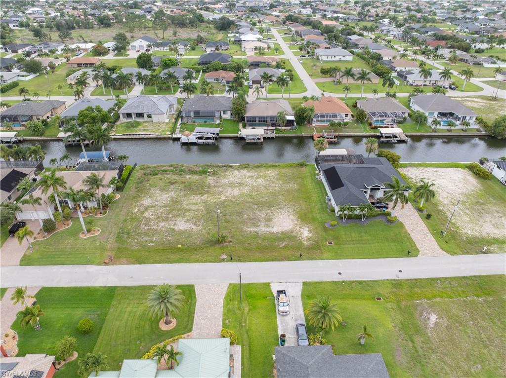 CAPE CORAL - Land