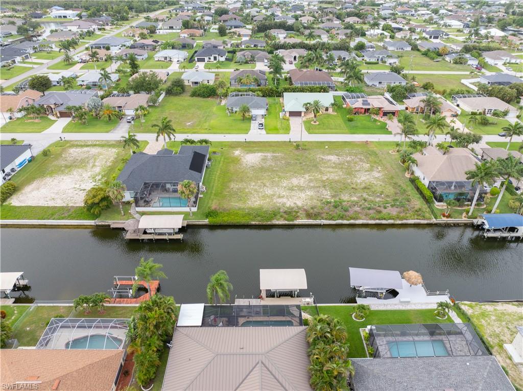 CAPE CORAL - Land