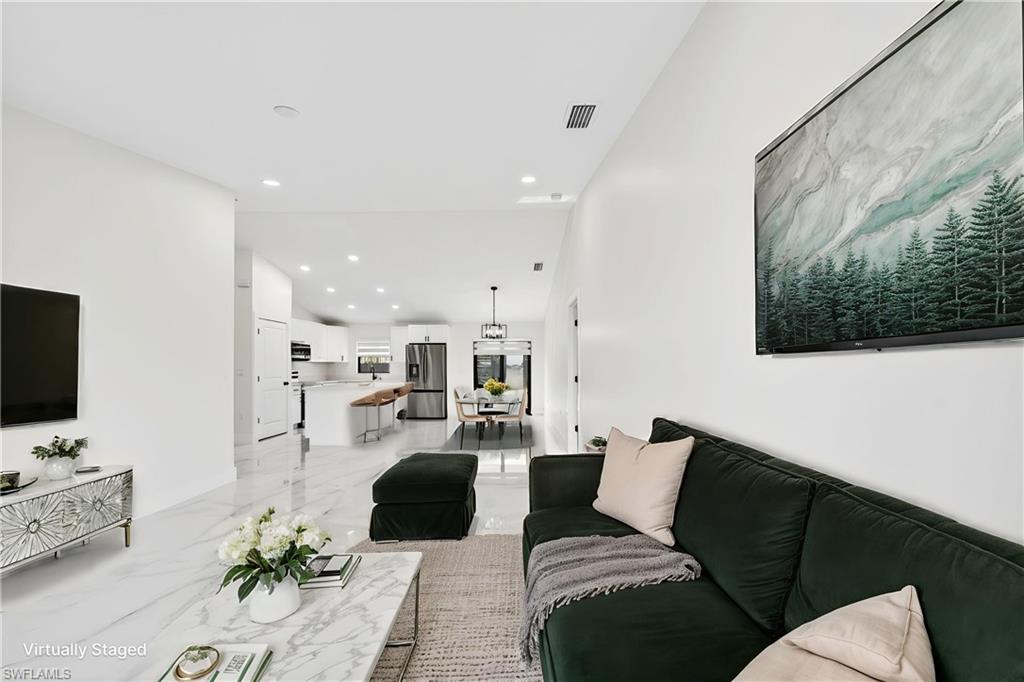 CAPE CORAL - Residential