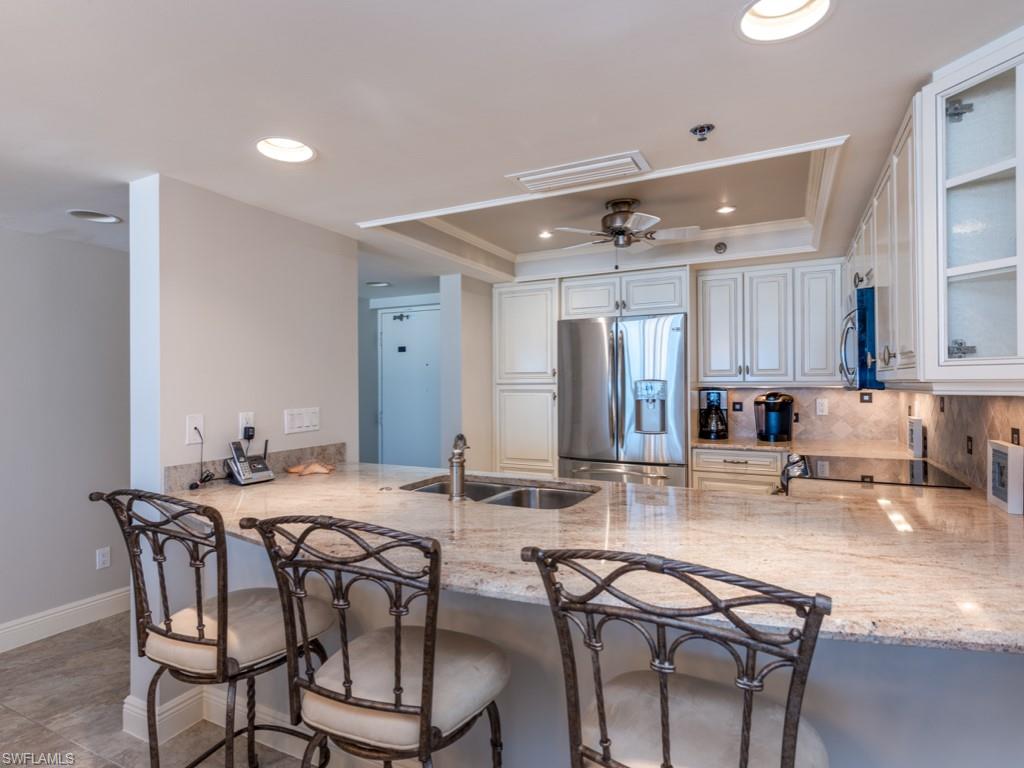 CRESCENT BEACH - Residential