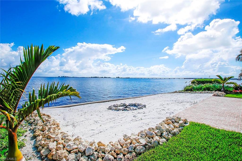 SANIBEL HARBOURS - Residential