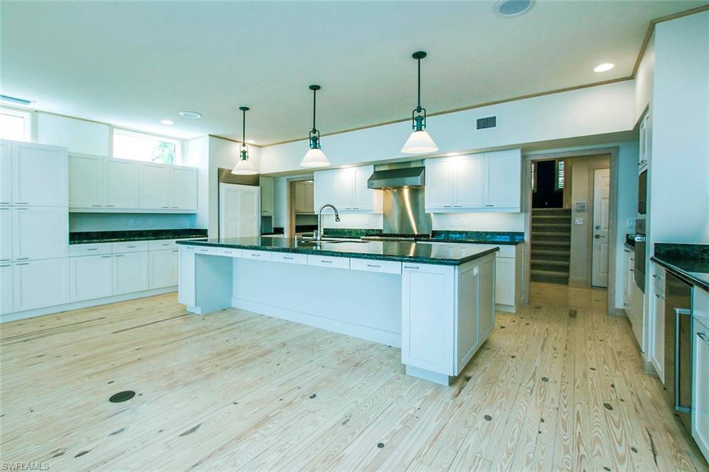 SANIBEL HARBOURS - Residential