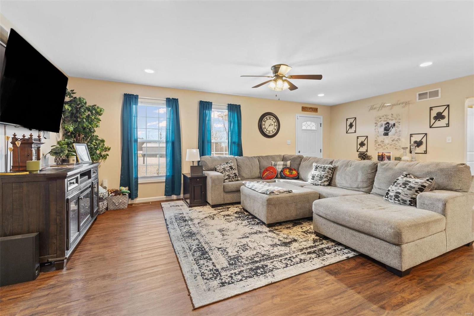 COUNTRY LANE PLACE - Residential