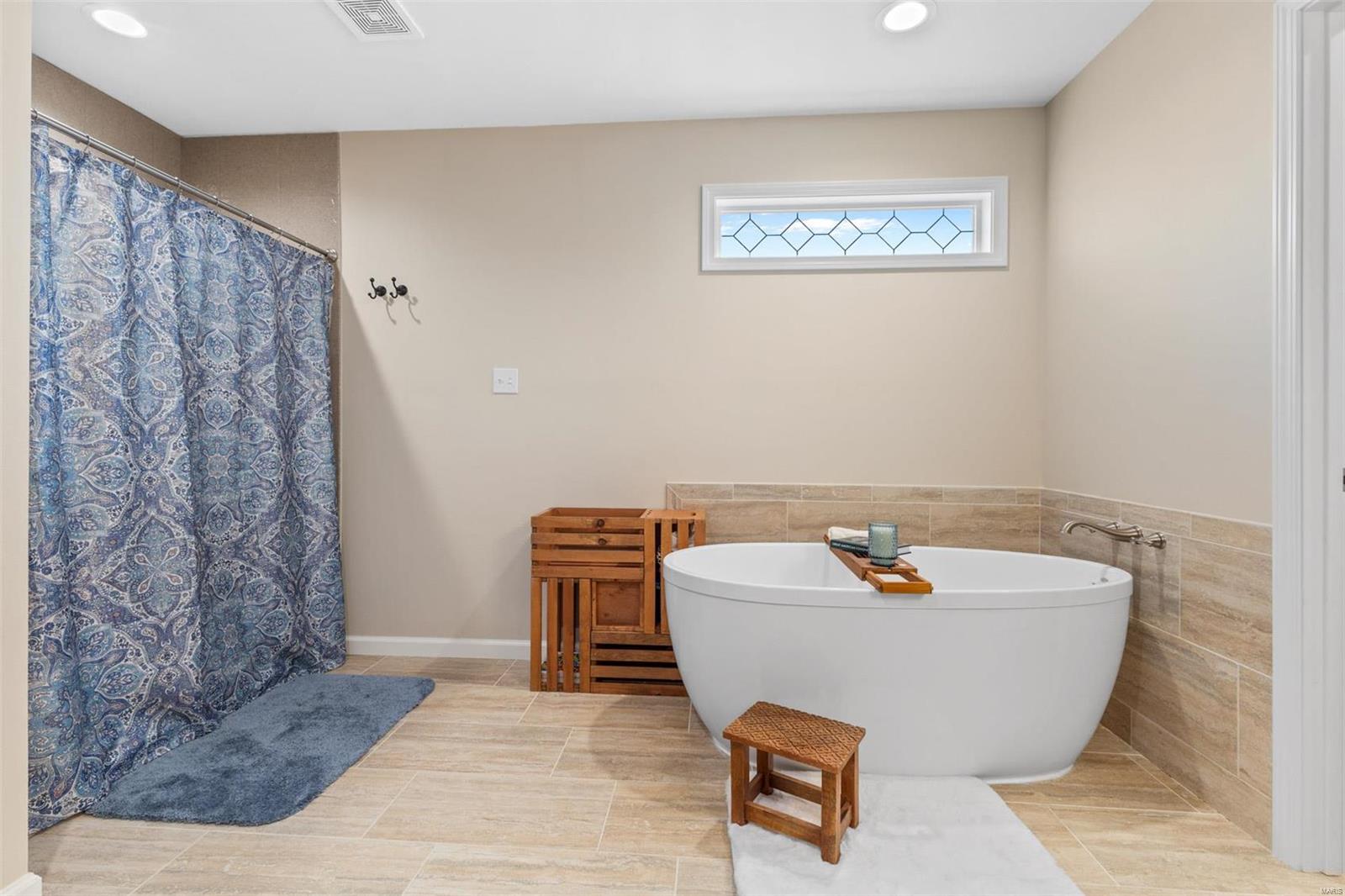 COUNTRY LANE PLACE - Residential