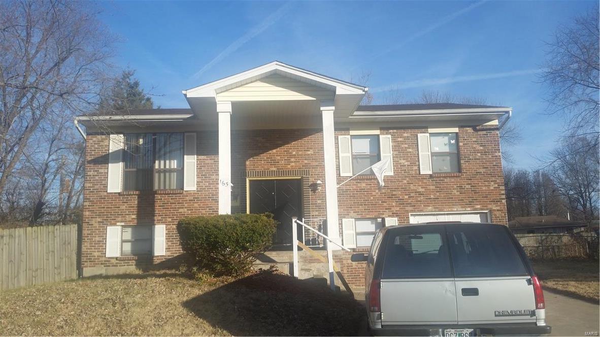 3 bedroom, 2 bathroom, split foyer.  Spacious, nice sized eat in kitchen, full basement, over sized garage and large back yard.  Offered in AS-IS condition.  This house is subject to a short sale and lender approval. SpecialListingConditions: Short Sale