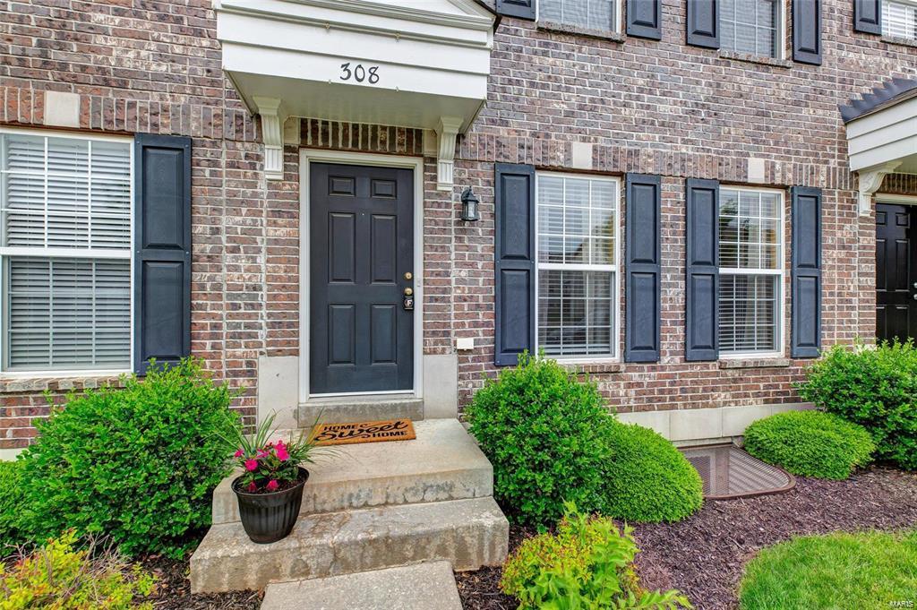 Excellent lease opportunity in highly sought after Springhurst neighborhood of a very nice and clean 3 level condo with 2 decent size bedrooms with attached bathrooms and walk in closets.

Excellent LEASE opportunity awaits you in a fantastic area with plenty of shopping and a great residential neighborhood with amenities like a a pool, activity court. A play ground and a dog park in walking distance. 

This three level condo has two master suites upstairs with their own attached bathrooms and walk in closets. The main level has decent size family room, powder room, kitchen, dining area and laundry closet. A private area is just off of the dining area and is perfect for lawn chairs and grill. There is also a one car attached garage and plenty of other parking for more cars and visitors.

It has a full unfinished basement that has plenty of storage and an egress window.

Landlord will pay the condo dues. Tenant pays utilities. Location: Other