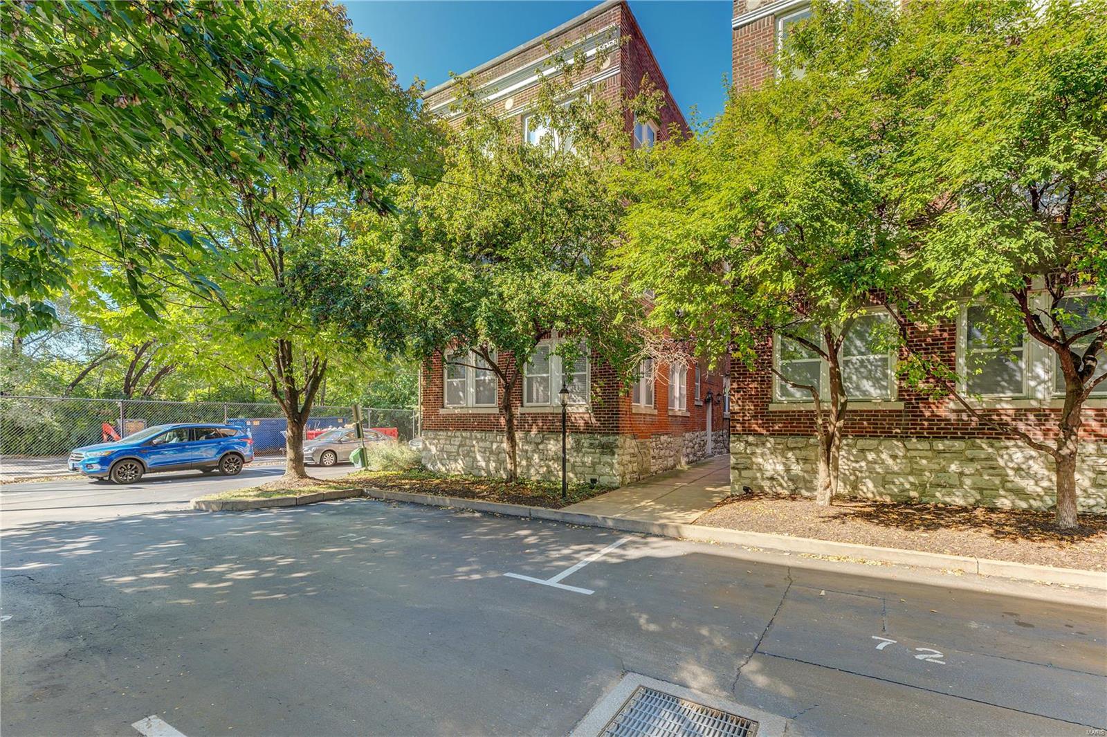 Fantastic condo renovation, impressive stately curb appeal, gated community w/abundant character & charm! Offering timeless historic beauty yet boasting modern conveniences w/exceptional luxurious detail. Located on inviting tree-lined street in popular DeBaliviere Park Area of the magnetic CWE... easy walk to Forest Park and all the amenities this bustling Area has to offer! Close to Wash U campus, BJC, hospitals. Premium finish, gorgeous wood cabinets, stunning granite counters, stainless appliances, ceramic tile floor, refrigerator included. Large great room w/striking wood floors and abundant windows for streams of natural light. White six-panel doors/trim, fresh paint, spacious master w/large walk-in closet, stylish upgraded bath, great deck. Fabulous carefree lifestyle w/simple elegance, secure access, gated lot/1 assigned parking spot, washer/dryer in unit included. FHA/VA approved, Pets allowed w/approval. Approved Short Sale-Sold As Is, yet unit is move-in ready. SpecialListingConditions: Short Sale Location: City, Ground Level