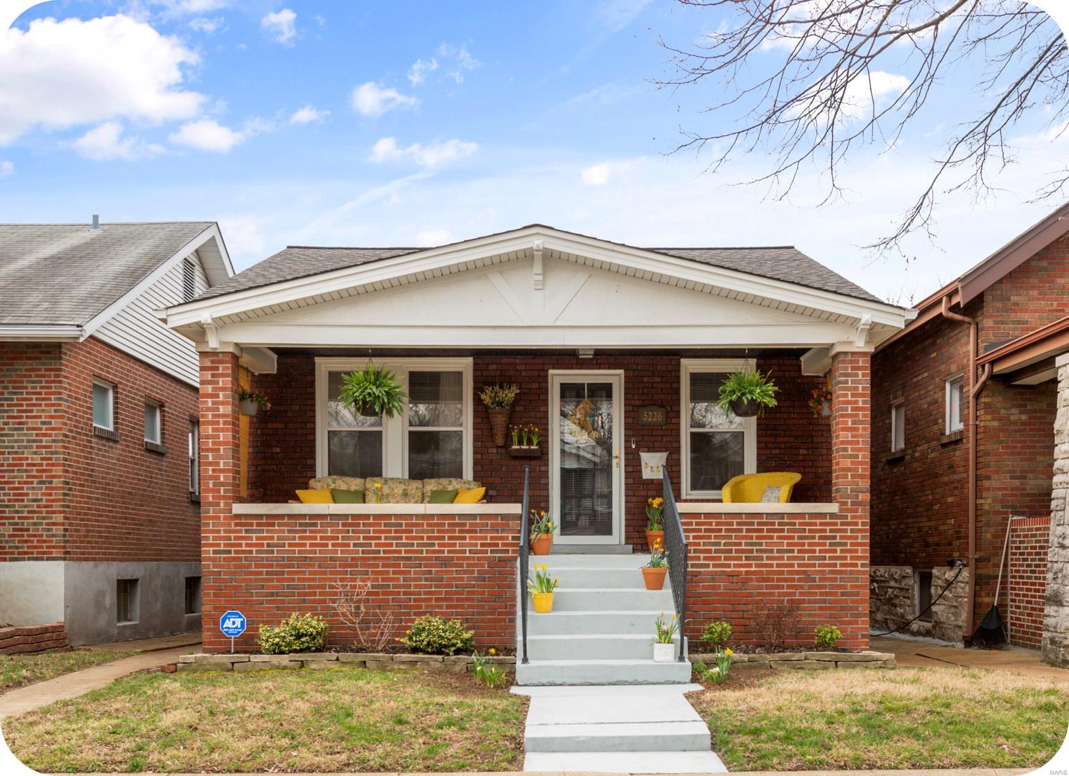 Lynna - Residential