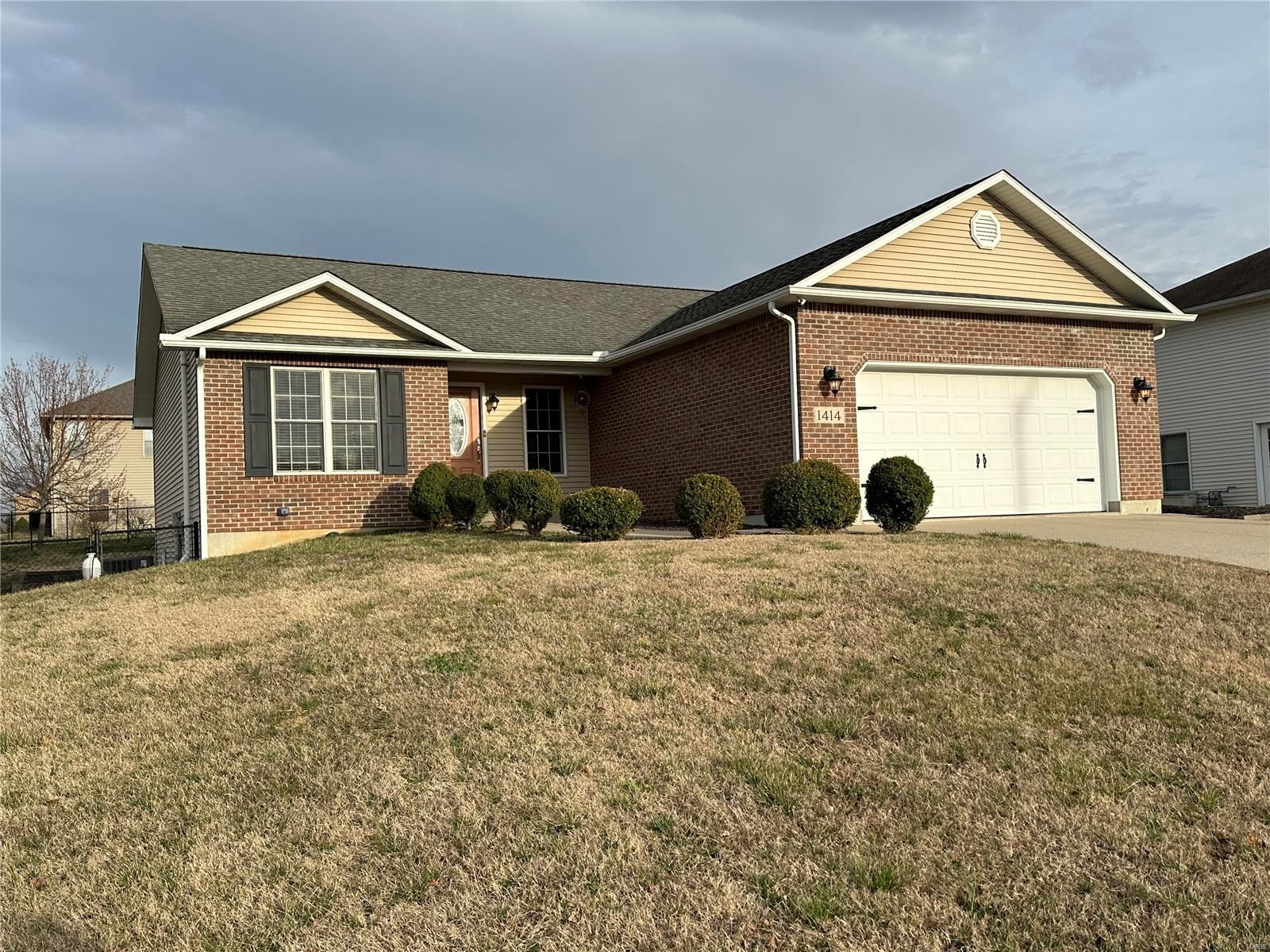 One of Cape's most popular & convenient neighborhoods.  Convenient to Cape, Jackson & I55. Split bedroom floor plan, covered patio, fenced yard, cool basement finished with wet bar, kitchenette, full bath, surround sound theater area with speakers in walls & ceilings & 4th bedroom.