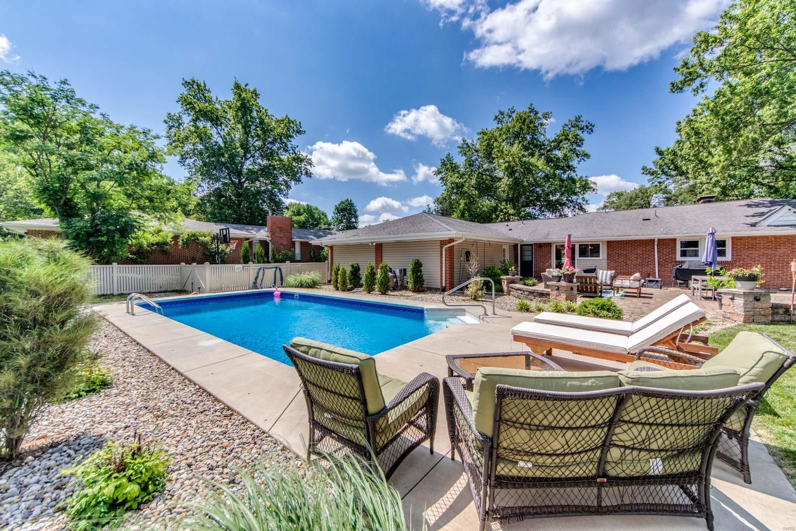 Ronnies Country Club Acres - Residential