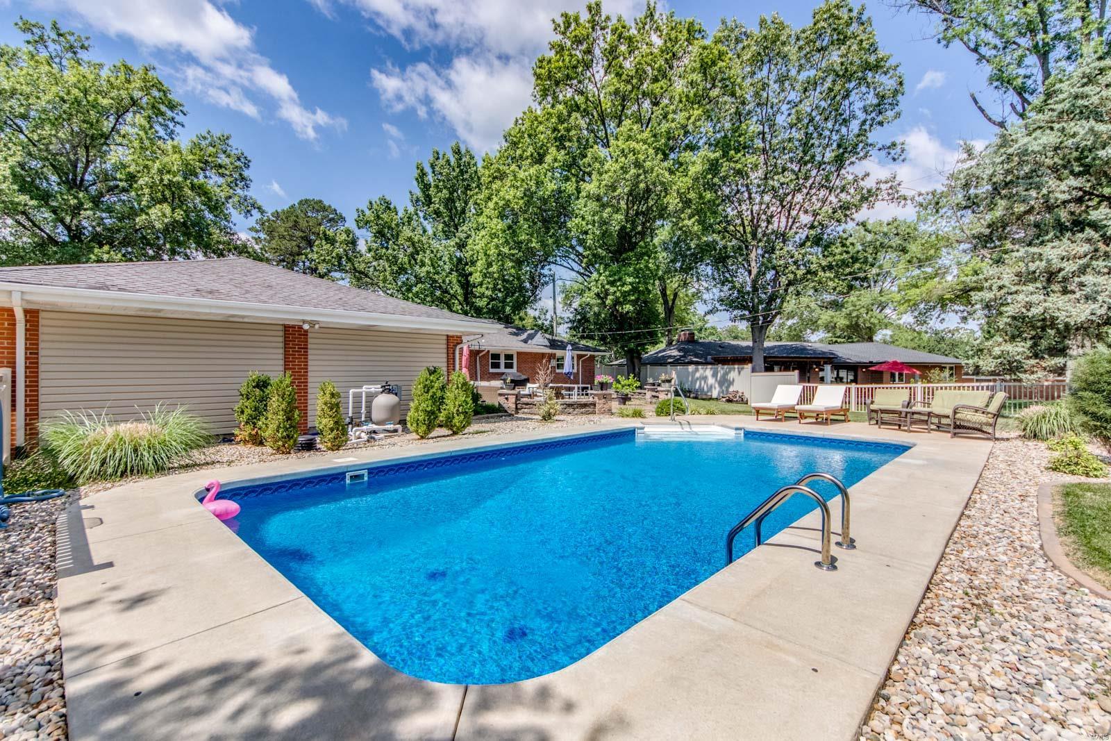 Ronnies Country Club Acres - Residential