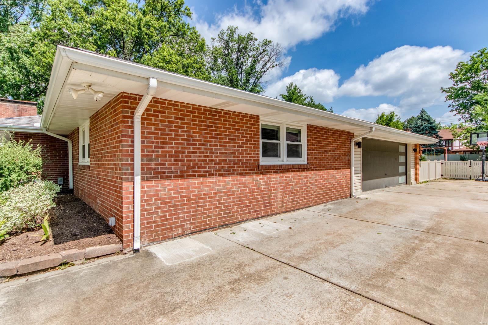 Ronnies Country Club Acres - Residential