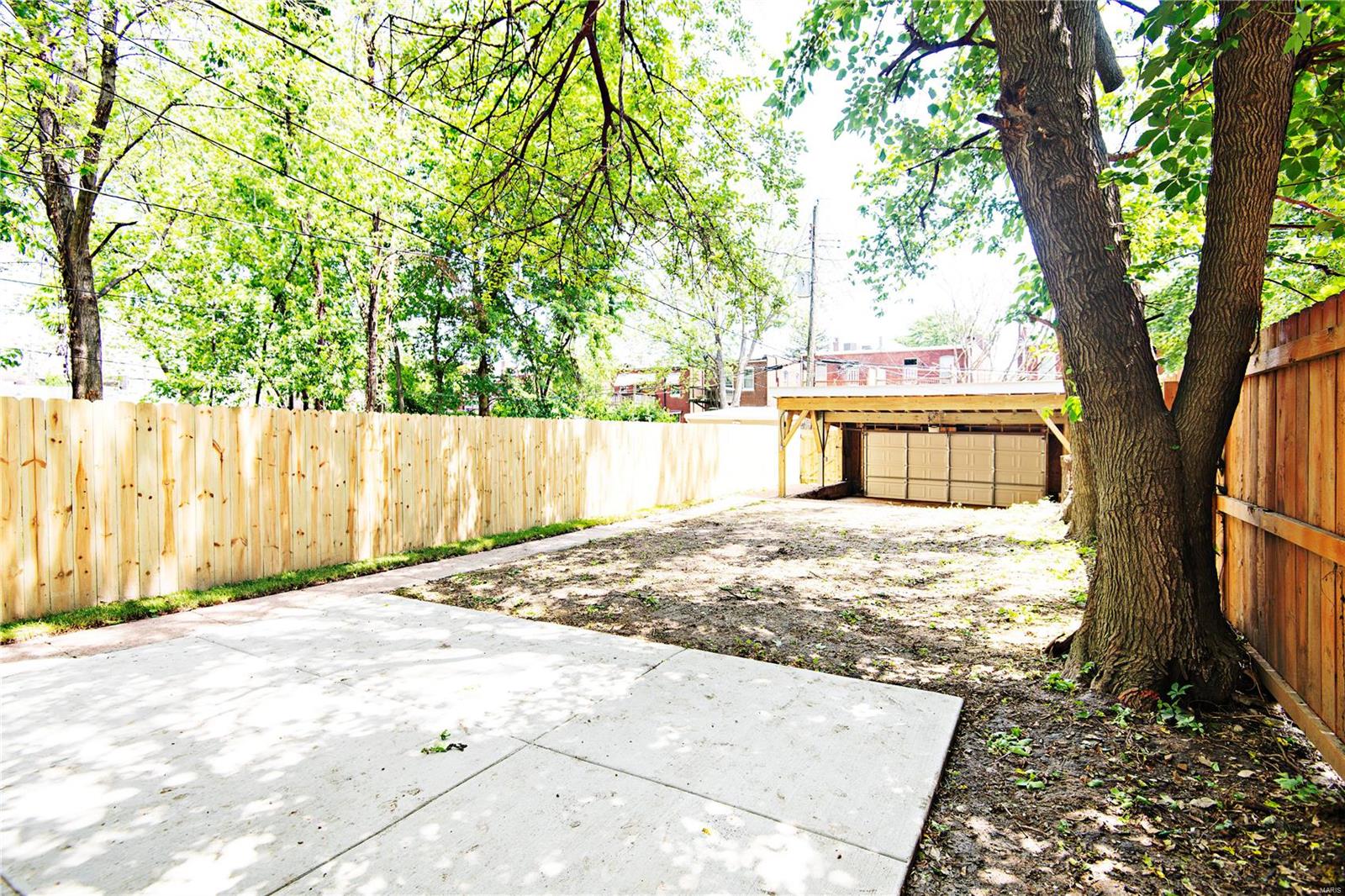 St Louis Commons Add - Residential