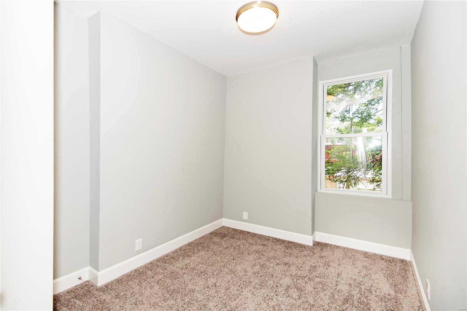 St Louis Commons Add - Residential