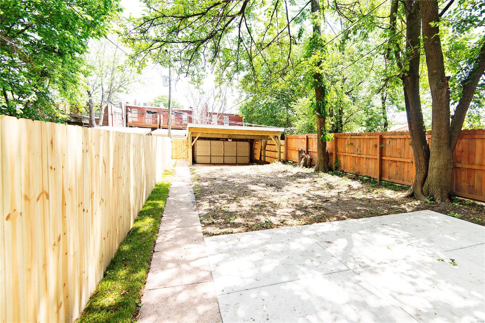 St Louis Commons Add - Residential