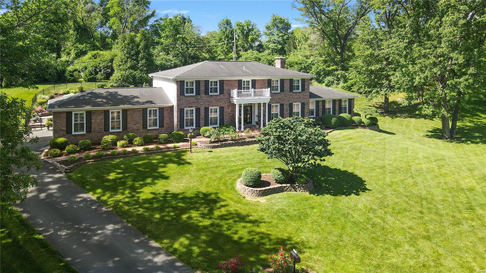 Berkley Manor - Residential