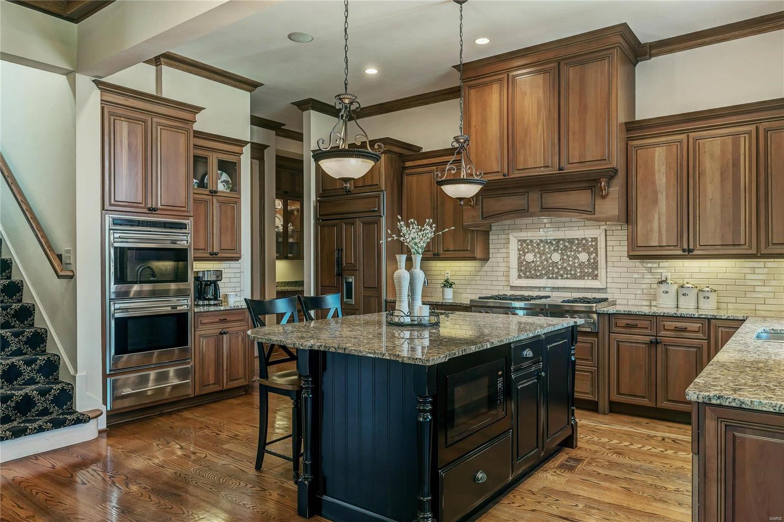 Town & Country Manor - Residential