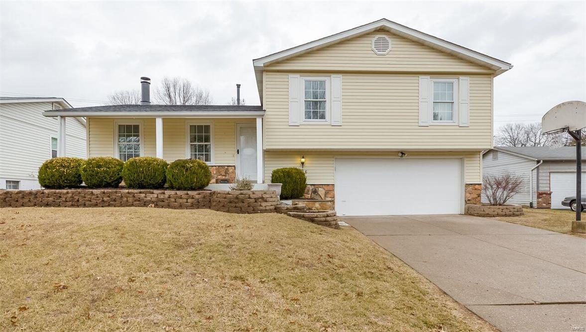Back on the market no fault to seller.  Welcome home to this beautiful cozy home in sought after McClay Forest Neighborhood. Get ready to fall in love with all the recent
updates including brand new stainless steel appliances, Newer Carpet and Allure flooring, updated bathrooms, New Six panel doors  and the list goes on and on. The lower level has been finished and is awaiting your finishing touches with flooring choice. Large level back yard is great for out door entertaining or gather around the beautiful wood burning fireplace in the living room on those cold winter nights. This home is a must see and will go fast!