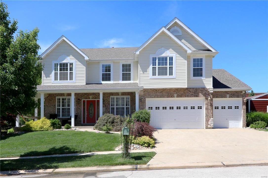 Make the best part of your day the thought of coming home. This fabulous 2 story home located on a quiet cul-de-sac street is within walking distance to trails to Blue Bird Park. Stylish living spaces & warm, inviting private spaces make for a comfortable environment ideal for entertaining & relaxed daily life. Inviting entry opens to elegant dining room & office. Enjoy the warmth of the fire in the sophisticated family room w gas fireplace. Inspire your inner chef w the thoughtfully planned kitchen w granite counter tops, SS appliances, walk-in pantry & breakfast room. Large main floor laundry. Upstairs, retreat to the expansive master suite w luxury bath. There are 3 additional bedrooms & a vaulted bonus room to complete the upstairs. Finished lower level w rec room, walk behind wet bar, sleeping room & full bath. Enjoy the fabulous outdoor space w garden area & covered patio.  Additional features ink 9 ft. ceilings, plantation shutters, newer carpet, HVAC & roof. Rockwood Schools!