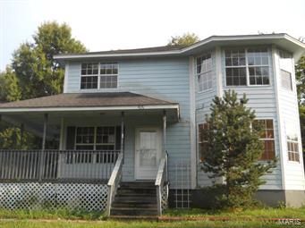 Don’t miss this spacious 4 bedroom 2.5 bath townhouse with over 1,500 square feet!! Home features oversized kitchen with separate dining area, spacious floor plan, and large lot!! This home is waiting for your finishing touches!! HUD acquired property. All purchasers welcome to bid. Open to all purchasers without preference after bid deadline. HUD homes are Sold As Is. All utilities are turned OFF. Please use discretion when showing and bring a flashlight. SpecialListingConditions: Foreclosure