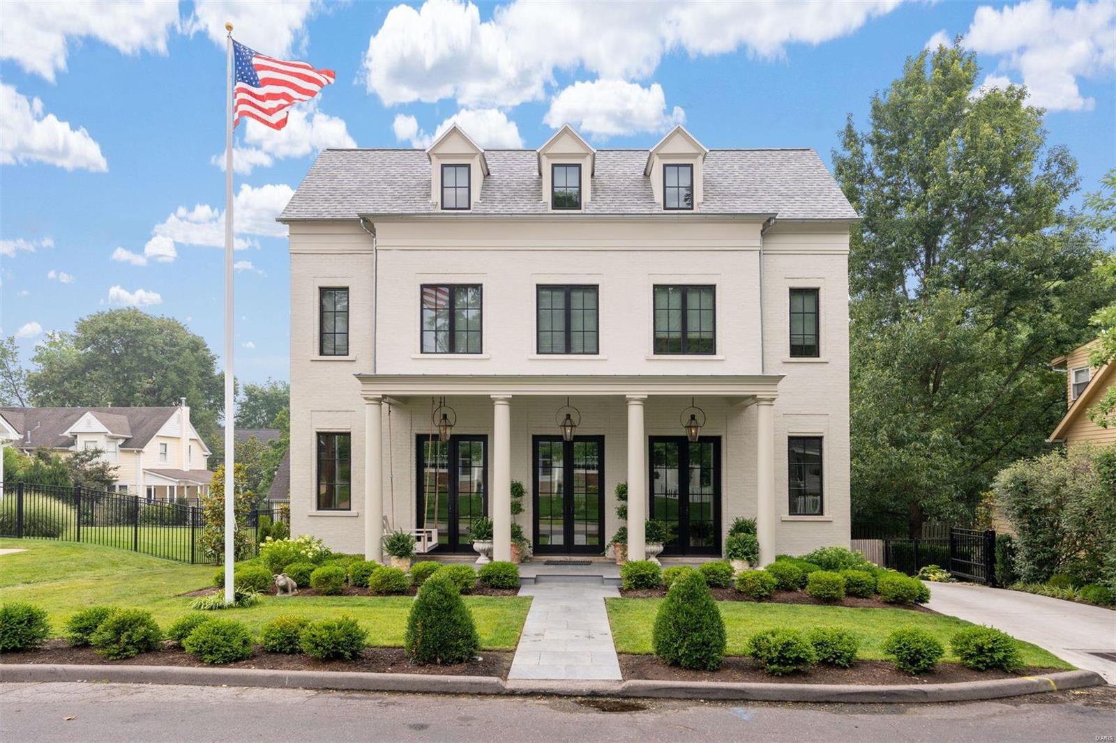 ELSA PLACE - Residential