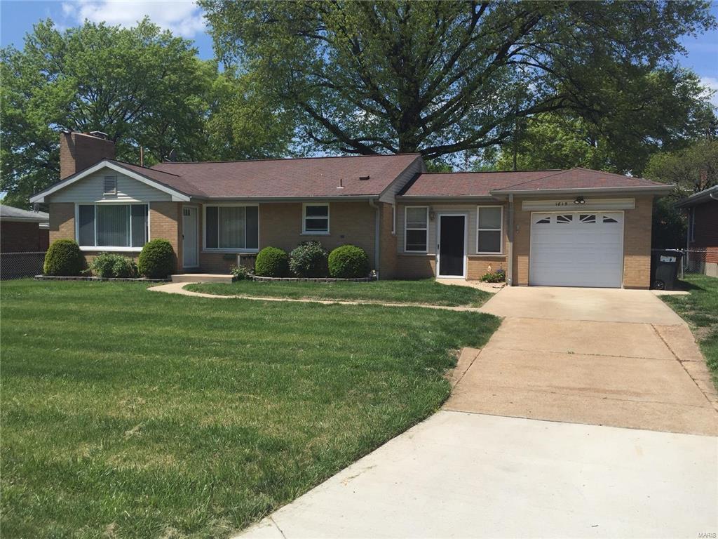 BEAUTIFULLY UPDATED, this (2+1) bedrooms (1+1) NEW baths (2015) ranch with completely FINISHED BASEMENT (2016) sits on the corner lot of the CUL-DE-SAC. It features OPEN FLOOR PLAN, gorgeous HARDWOOD FLOORS, den (breeze) room which can be used as a HOME OFFICE area or easily converted into 3rd bedroom, a breath taking SPLENDID BAR with FRIDGE, spare bedroom in the basement, and a nice level back yard with patio. Technical details include 200 AMP electric service, NEW HVAC system (2014), NEW HOT WATER HEATER (2016), new kitchen and windows (2005), new roof (2002). You MUST SEE this beauty, you will love to call it home!