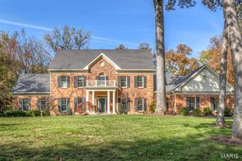 ***Seller is offering $15,000 credit at closing, to buyer, towards finishing the basement or any updates their hearts desire!*** Beautifully appointed, move in ready 1 ½ story, in sought after Arlington Oaks! Great T&C location that is close to all amenities!  The lot is level and wooded, backing up to a quaint private one lane road. Remodeled 1st and 2nd floors! Chef’s kitchen has it all! High end fixtures all over this home!  Hardwood flrs, extensive crown/dentil molding, updated baseboards and 9’ ceilings throughout 1st floor. New Anderson windows. Master has custom closet organizers, tray ceiling, and luxurious Master Bath!  Upstairs includes three bedrooms and a loft with two renovated full baths. One of the upstairs bedrooms is considered a 2nd Master due to size and en suite. Storage galore in over-sized 3 car garage, w/ 2nd stairway from garage leading to basement. Charming screened in porch and patio for entertaining. Light, bright living in a modernized home in T&C! Some Accessible Features