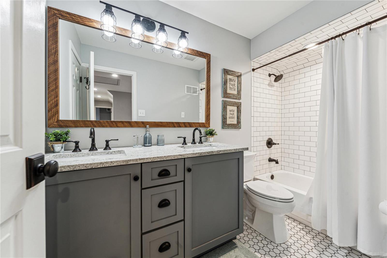 Thornhill Estates 6 - Residential