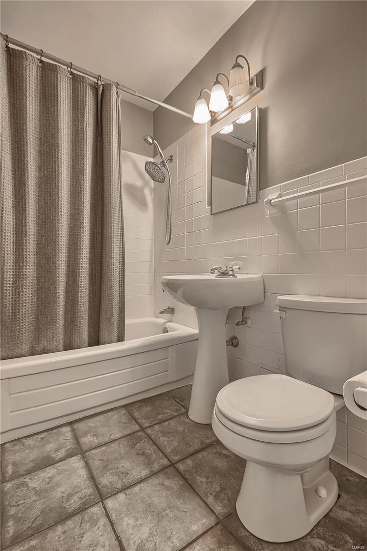 Executive House - Residential
