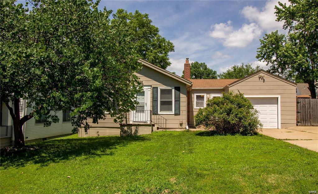 Ranch home in Mehlville School District. Great location, close to HWY 55 and HWY 255. Perfect layout, first notice the large living/diing room.  Off the living room, through the french doors, access the bonus den/office. Enjoy the two bedroom divided floor plan.  Great kitchen for entertaining with cute breakfast room and access to the basement and backyard.  Enjoy the back patio overlooking the large fenced backyard.  Tenant is responsible for all utilities and yard maintenance.  Pets negotiable. No Smoking. Be the first to see! Call/text for a showing.
