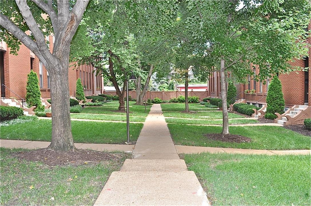 Laclede East - Residential