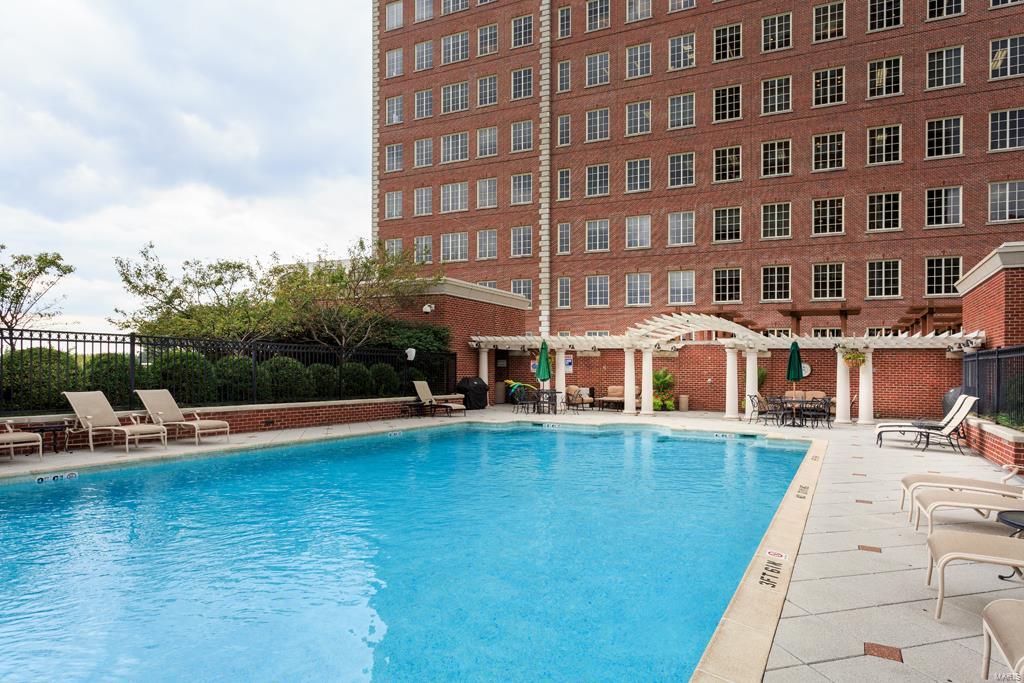 Plaza In Clayton A Condo Amd & - Residential