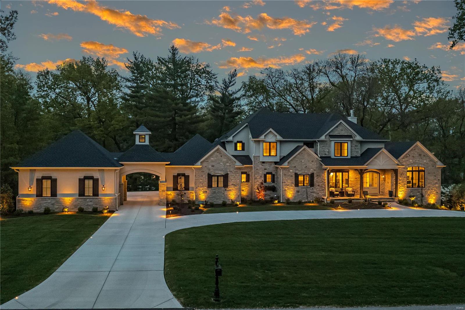 Lynnbrook - Residential
