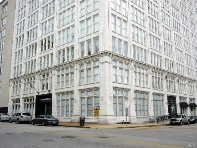 Fabulous, 2 bed 2 bath loft condo in downtown loft district. 3rd floor condo sports lots of windows & great view of the Arch & downtown. The 1920's Terra Cotta Loft building was converted to 98 condos & professionally managed. Great room & kitchen are excellent for entertaining w/tall ceilings. Open kitchen w/breakfast bar/large island offers granite counter tops a & includes all appliances. Lg master bedroom offers a walk-in closet & its own private bath w/ double sink. Condo has own private laundry w/a full size stackable washer & dryer. Enjoy the sunrise & sunsets on the roof deck while grilling out or watching the 4th of July fireworks display w/your neighbors. Terra Cotta Lofts offers a 2nd flr. community room, LL storage locker & security entrance. Minutes to sports & entertainment venues. 1 garage space assigned # 201. Additional parking can be purchased in East lot. No smokers. 1 year lease minimum. Application fee is $65.00 p/applicant. Location: City, Corner Location, Downtown