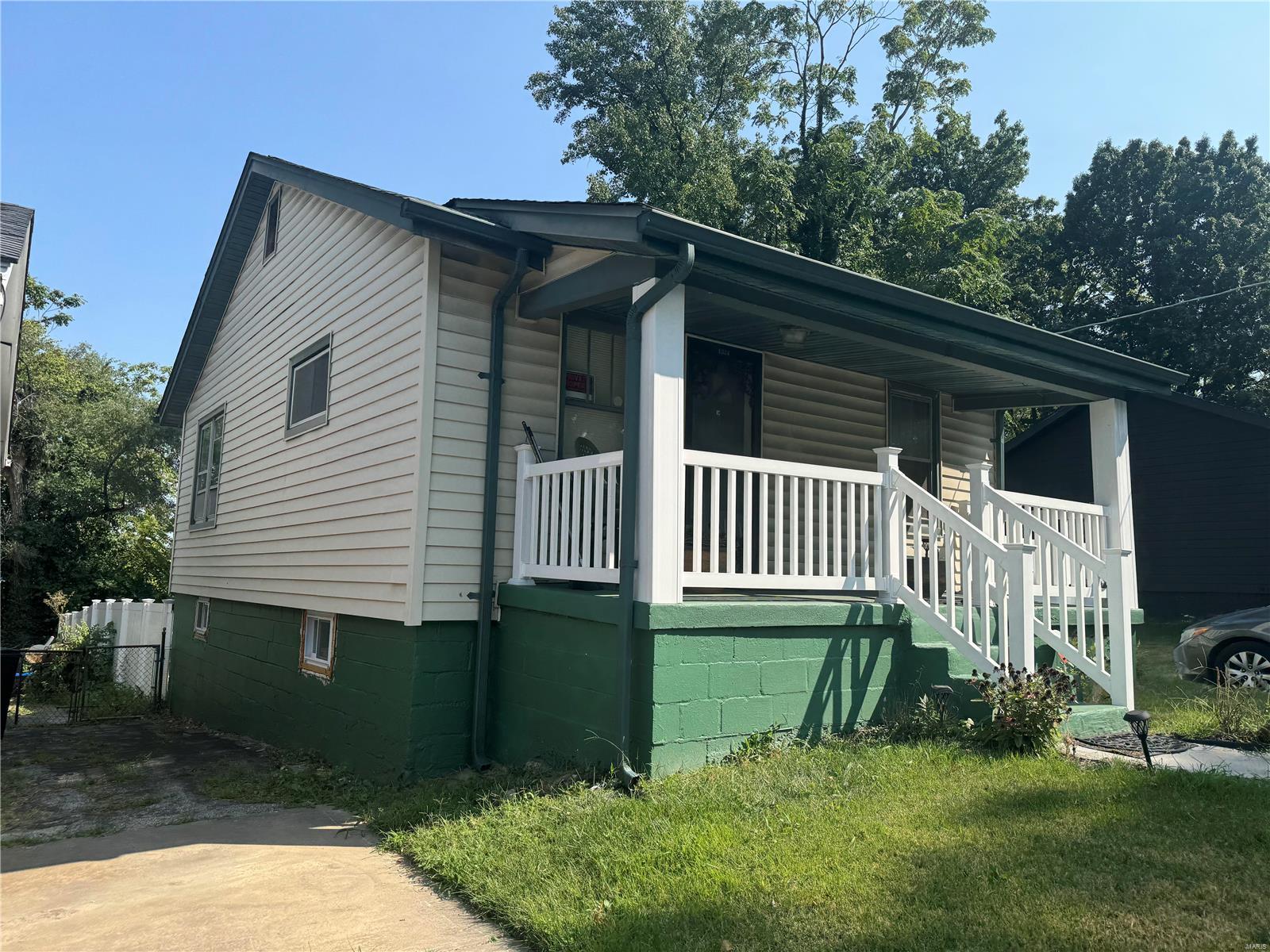 No Credit Checks!!
$2,500 Down - $850 Month (OWNER WILL FINANCE)

- 2 Bed / 1 Bath - 660 SF House + The basement has been Drywalled (BONUS LIVING AREA)
- Brand New White Vinyl Fence! 
- Brand New Composite Deck! 
- Brand New Bathroom! 
- Brand New Roof! 
- Brand New Driveway!
- Off-Street Parking (Gated)
- Electrical Panel Updated
- PVC Plumbing Stack

This Property Needs:
- Kitchen
- H20 Heater
- Windows
- Some Flooring Repairs / Updates
- HVAC (optional)

TERMS:
ONLY $2,500 DOWN 
$850 Monthly (includes Taxes & Sewer)
$85,000 Purchase Price 
30-YEAR SELLER FINANCING!

This property could easily be rented for 1250+ a month once fixed up :) 

Make it yours and update it any way you want!