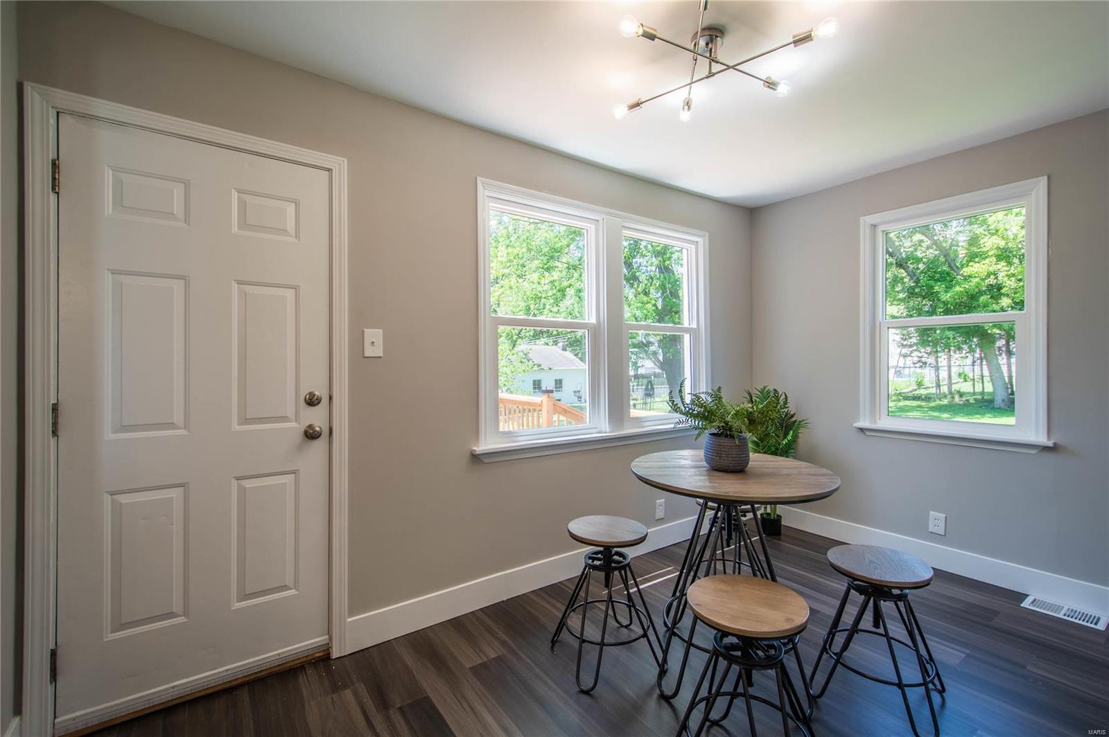 Berry Tr - Residential