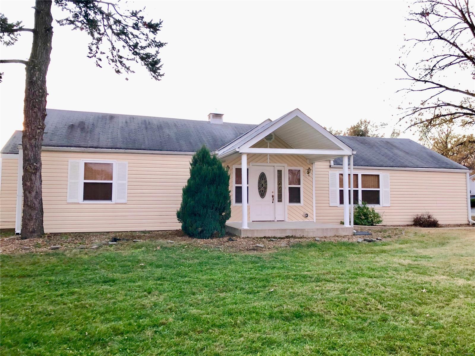 Gorgeous updated 3 bedroom, 2 full bath. This home has many features to offer such as Jack and Jill sinks in master suite, walk-in closet, large oversized 3 car gaarge with second floor for additional storage. NEWER kitchen counter tops and newly painted kitchen cabinets. All appliances to stay. Seller is offering a home warranty to the lucky buyer. Easy access to I-270.