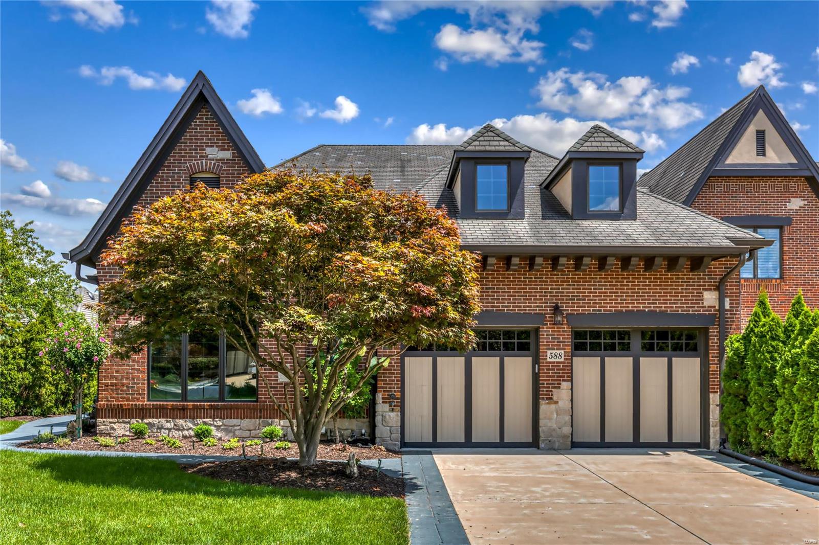 August Hill On Conway One - Residential