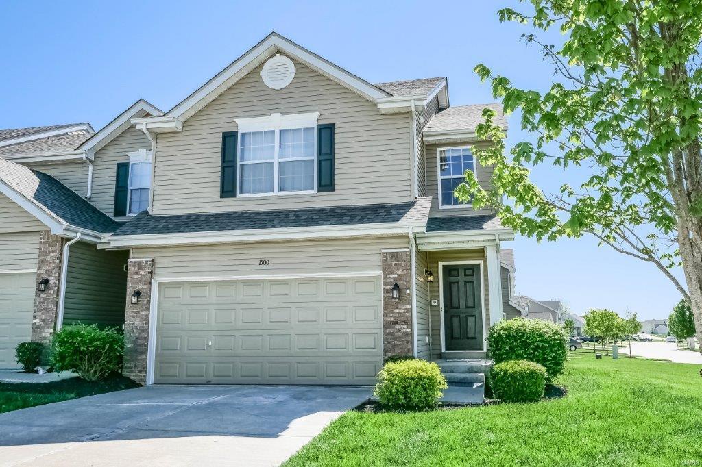 Gorgeous townhouse is a former DISPLAY with all the bells!! Beautiful open floor plan with updated hardwood floors in a large great room . Nice big kitchen with custom 42" cabinets , stainless appliances and extended breakfast bar. cozy patio right off of the kitchen breakfast room.  Large master bedroom suite includes a coffered ceiling, walk-in closet and  luxury bathroom. Lower level is partially finished with a 1/2 bath and plenty of storage. HOME includes the intercom system and alarm system. Home has a new roof as of 4/30/2021 and a community pool. Enjoy this beautiful townhome.