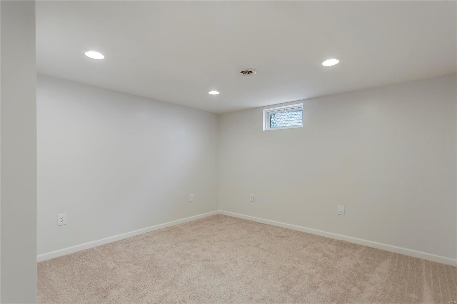 Colonial Manor 5 - Residential