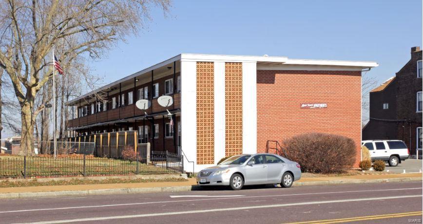 Calling all investors!! This is a prime investment opportunity in one of the most popular and recognizable neighborhoods in Saint Louis, The Hill. The property was recently renovated with beautiful finishes which is what tenants desire. Systems have been updated. The property consists of 14 units, 8 1bd/1ba, and 6 2bd/1ba. Off street parking. The rents are under market value which provides the next owner with a valuable opportunity. Amazing location! Don't miss out!