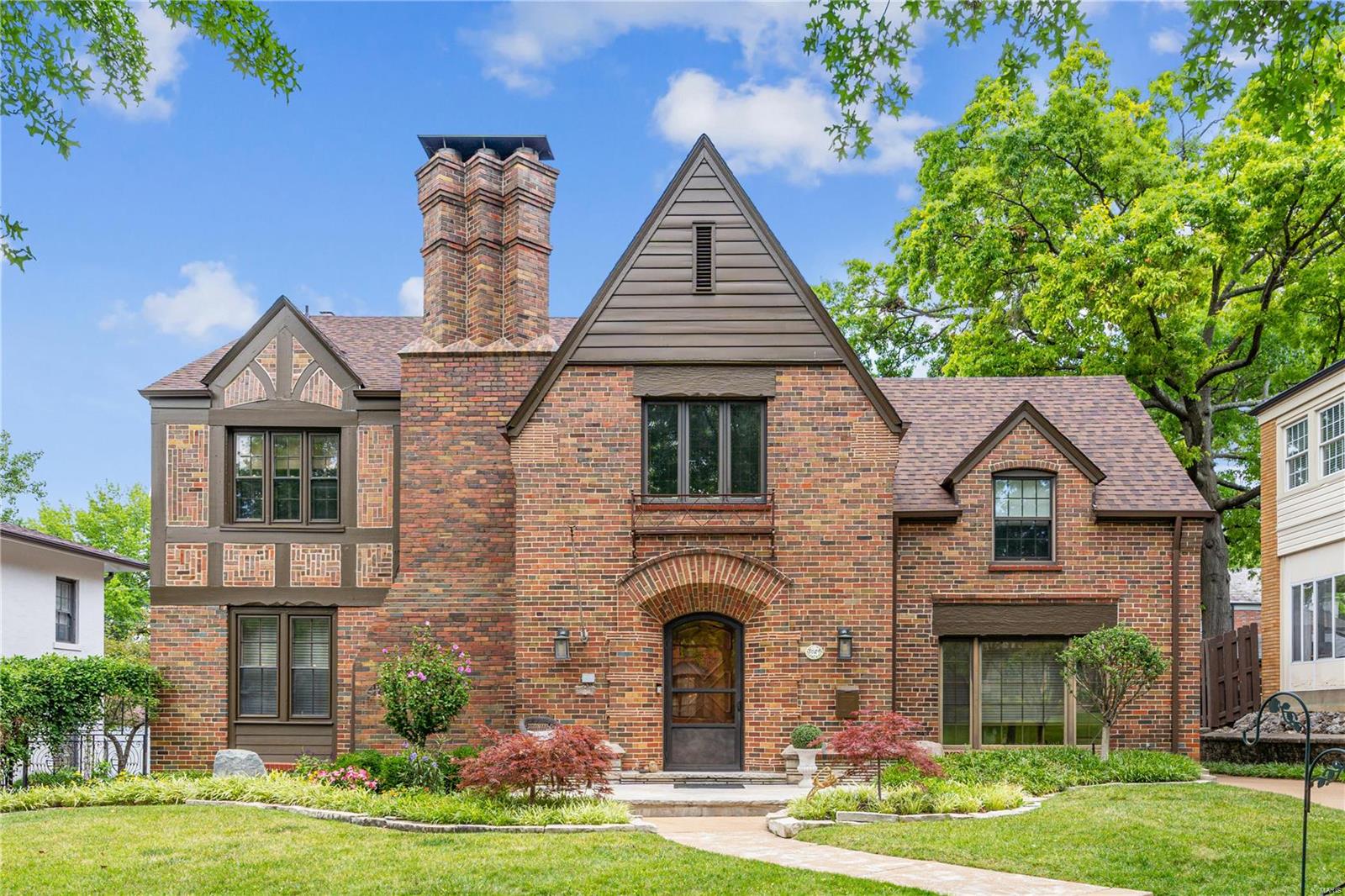 Davis Place - Residential