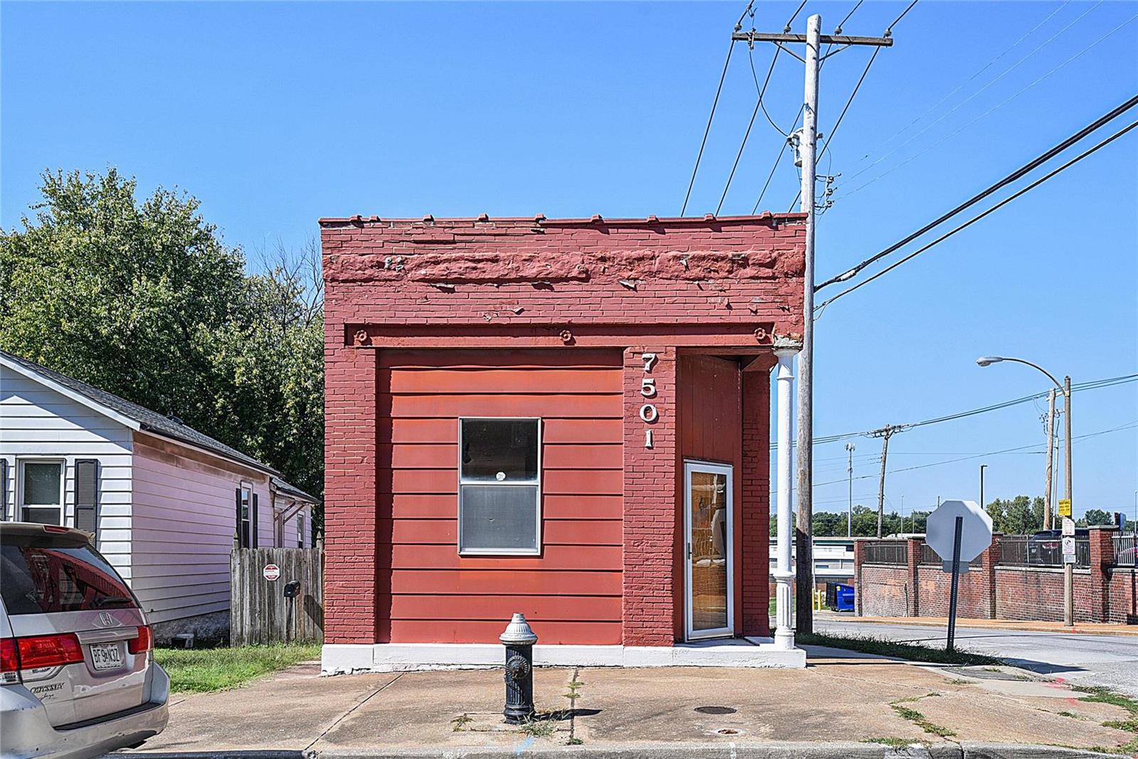 ATTENTION INVESTORS AND DEAL LOVERS!!!! It doesn’t get much closer to move-in ready than this, and you certainly cannot beat the price, especially with this kind of square footage. 3 Beds and 2 Baths all on the main level (note one bedroom is passthrough), a huge kitchen and even updated flooring! Central heat and cooling, updated water heater and breaker panel. Whether you are looking for a great home to add to your investment portfolio or just a comfortable place to call home and keep your overhead low, this is a great opportunity! Just a little TLC and this one is ready to go! Home is being sold As-Is.