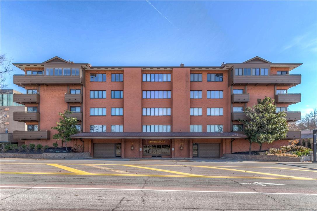 Don't miss your chance to purchase this NEWLY REHABBED CONDO HOME (2015) featuring 3 Beds, 2 Full Baths, 3 balconies and over 2,000 Square Feet of Great Entertainment Space located in the very desirable property at 250 S Brentwood!!!  The family room overlooks the tennis courts at Shaw Park and offers a great chance to enjoy all the amenities Clayton has to offer at a great price!  This home boasts a tastefully updated Kitchen with Beautiful Quartz Counters and Marble Floors (2015), two nicely appointed full bathrooms (2015), fresh paint throughout, new flooring, HVAC (Less than 2 yrs old) and so much more.  

Within walking distance from the award winning Meramec Elementary and Clayton High Schools, Shaw Park with its ice rink and aquatic center as well as numerous restaurants around town you don't want to miss out on this opportunity!  Inventory is low in fact this is the only property on the market in this building so move fast and schedule your showings today. Location: Corner Location
