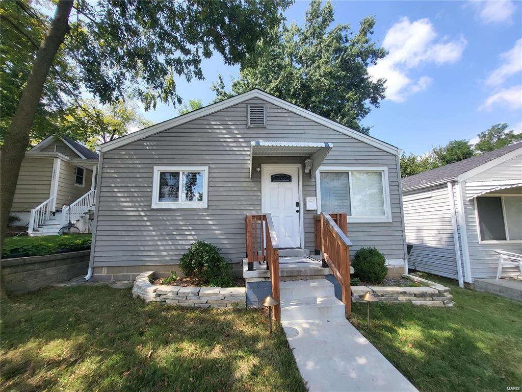 Don't miss out on this 2 bedroom/1bathroom home near Dogtown. Living room, updated eat-in kitchen, two bedrooms, updated bathroom, and main floor laundry/mudroom. Large level fenced in backyard with wood deck. Newer windows and hardwood floors throughout.
