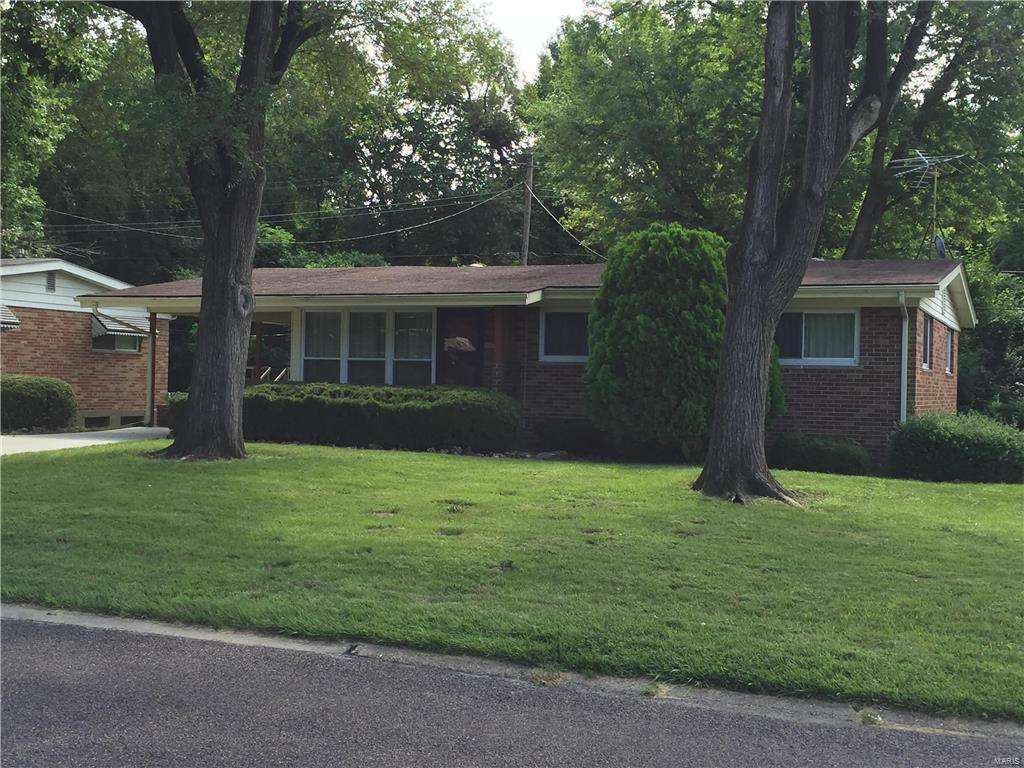 This is a well maintained home with 3 bedrooms and a bath and 1/2 in the main level. All bedrooms have large windows with lots of natural light. There is a finished lower level ready for your personal touch. The private and fenced in back yard is just the right for family functions or a BBQ. Very quiet neighborhood and street!