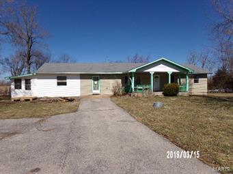 Very large older home. Four bedrooms, two baths, sun room, sun porch, covered front porch and an unfinished basement. This property had a large lot flat lot The home is on a private well (public water available) , storage shed and detached garage. Upgraded lighting system. 

The home sits far off the road, for privacy.

Auction dates  10/05/2019 to 10/08/2019 SpecialListingConditions: Foreclosure